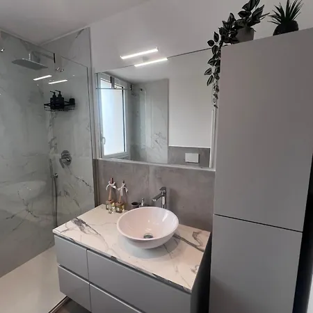 Casa Blu * Алассіо